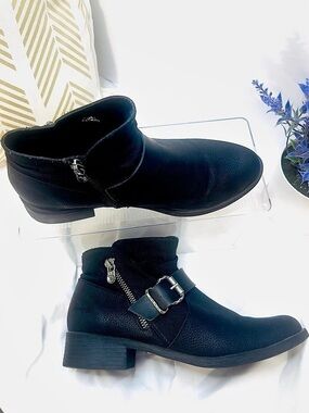 Blowfish Malibu Black Ankle Boots, Ruched Moto Booties, Buckle Zipper Accent 8.5